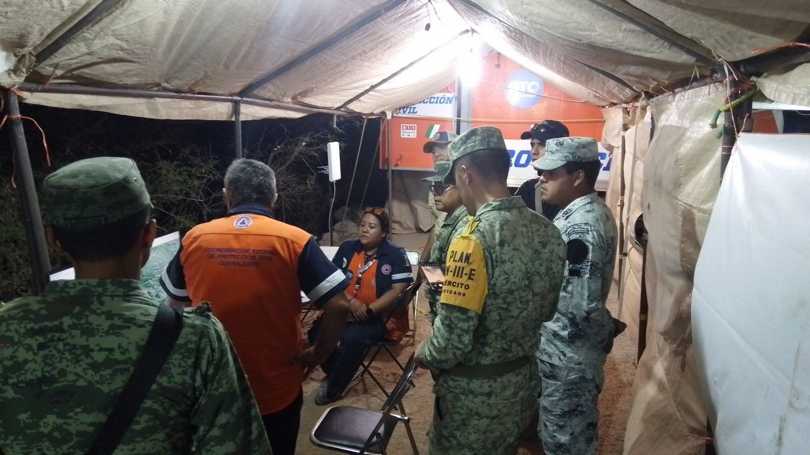 Continúan las operaciones de combate contra el incendio forestal que se ...